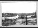 Obóz Judenlager po wojnie - widok z wieżyczki przy bramie na pozostałości części  SS-mańskiej- zdjęcie z marca 1946